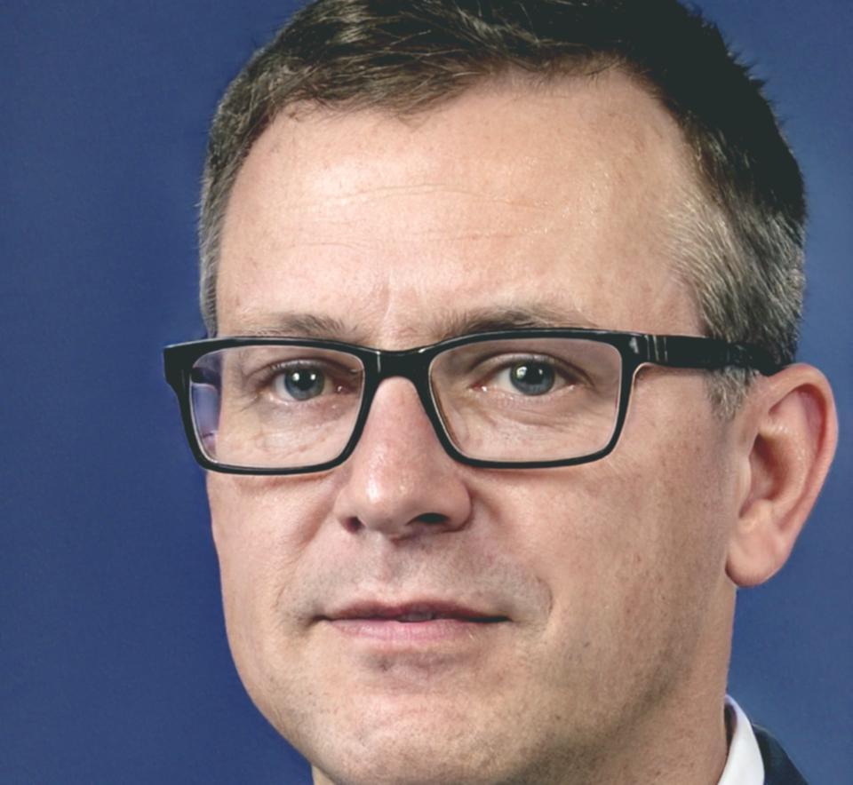 Portrait de Corentin Dubois, conseiller financier formé par tarionvelqa